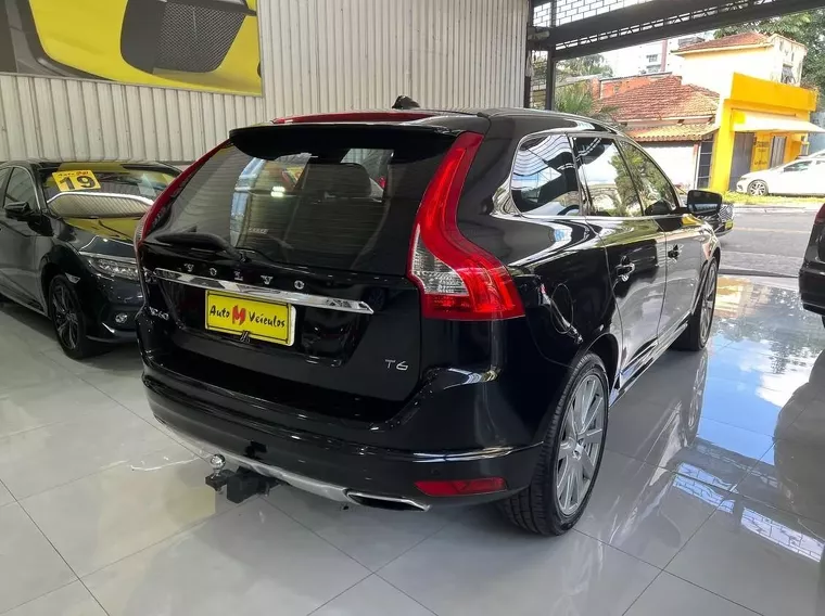 Volvo XC60 Preto 17