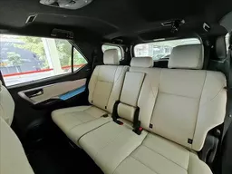 Toyota Hilux SW4