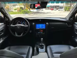 Toyota Hilux SW4
