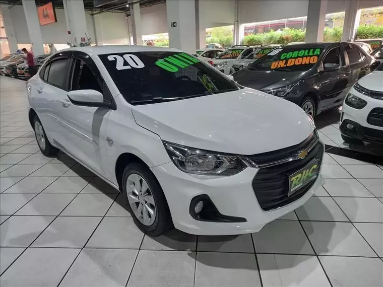 Chevrolet Onix Branco 8