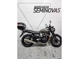 Triumph Street Twin