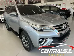 Toyota Hilux SW4