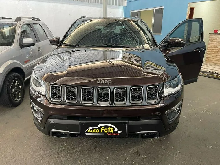 Jeep Compass Marrom 8