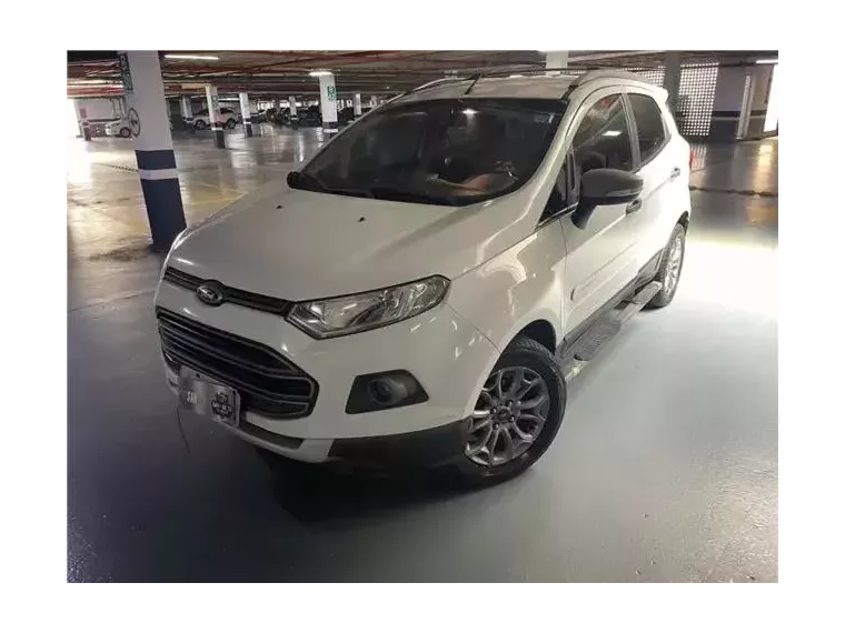 Ford Ecosport Branco 3