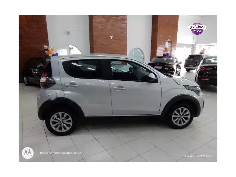 Fiat Mobi Prata 3