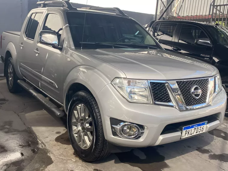 Nissan Frontier Prata 13