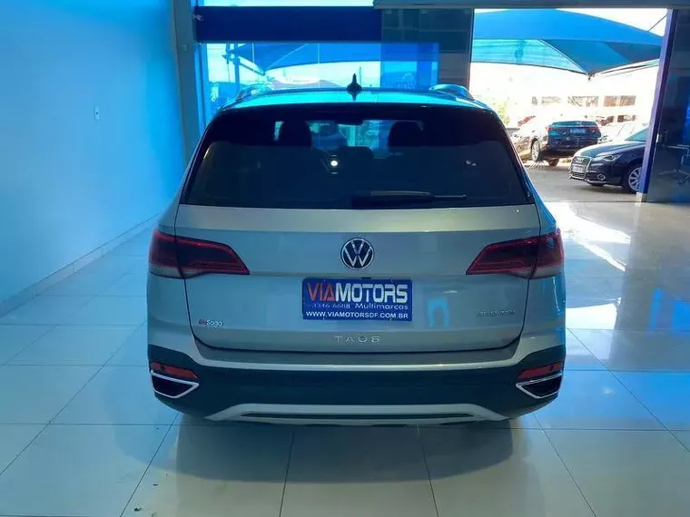 Volkswagen Taos Prata 2