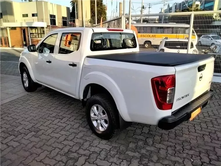 Nissan Frontier Branco 5