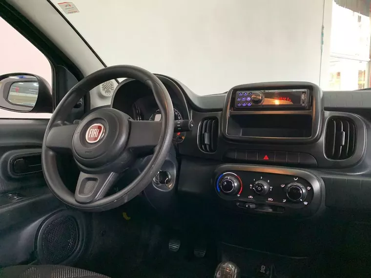 Fiat Mobi Cinza 3