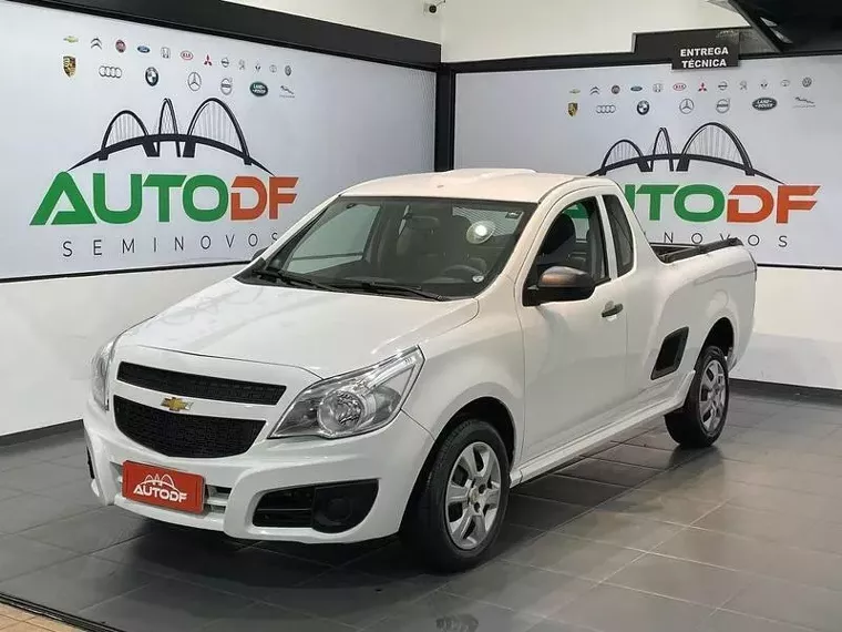 Chevrolet Montana Branco 6