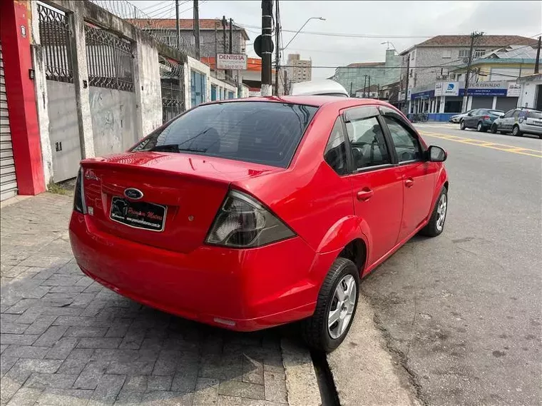 Ford Fiesta Vermelho 4