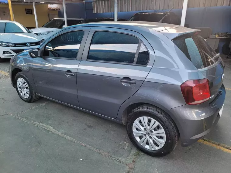 Volkswagen Gol Cinza 7