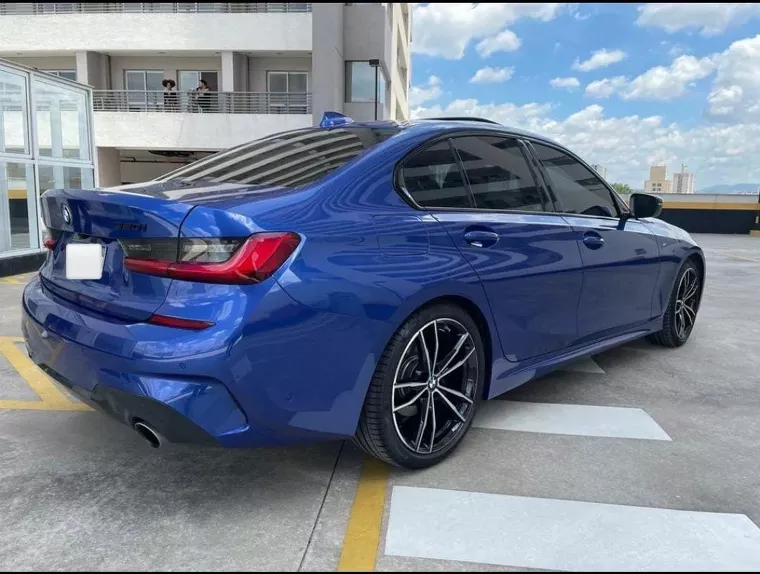 BMW 320i Azul 4