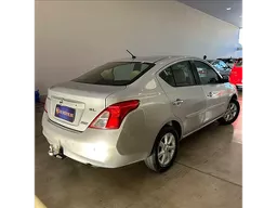 Nissan Versa
