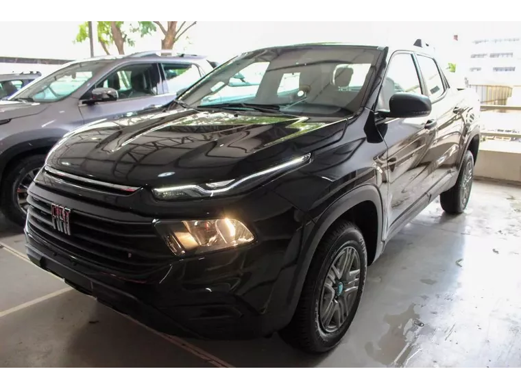 Fiat Toro Preto 8