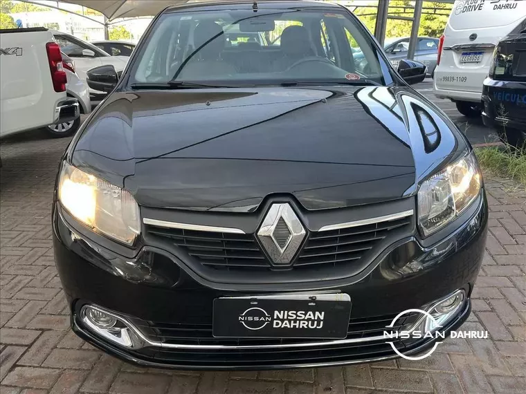 Renault Logan Preto 1