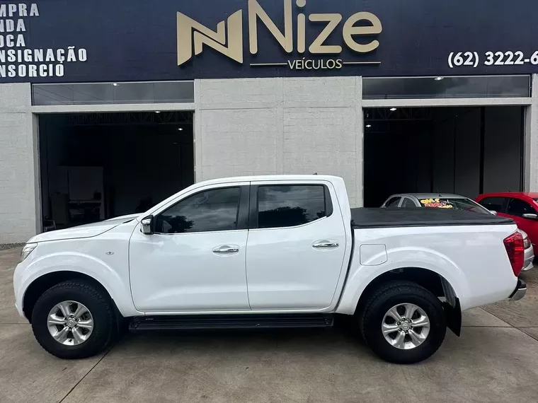 Nissan Frontier Branco 11