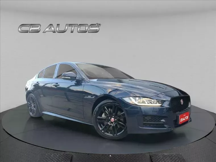 Jaguar XE Azul 1