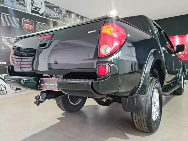 Mitsubishi L200 Triton Verde 17