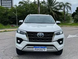 Toyota Hilux SW4