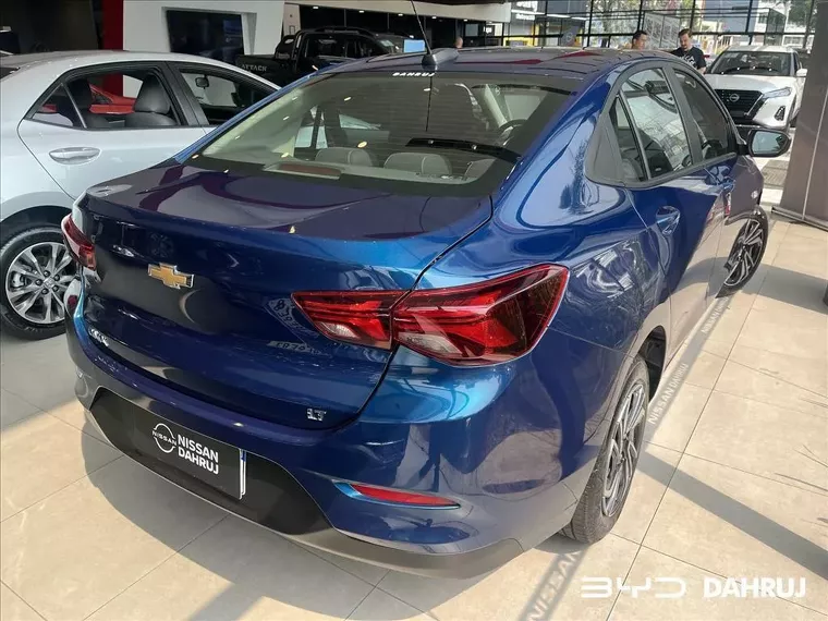 Chevrolet Onix Azul 18