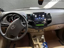 Toyota Hilux SW4