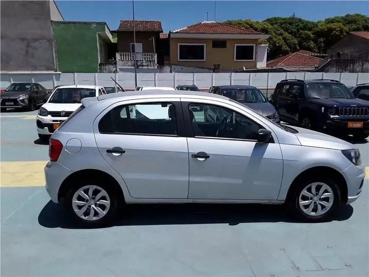 Volkswagen Gol Prata 3