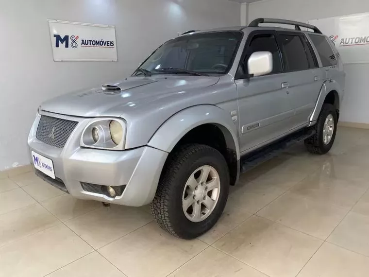 Mitsubishi Pajero Sport Prata 4