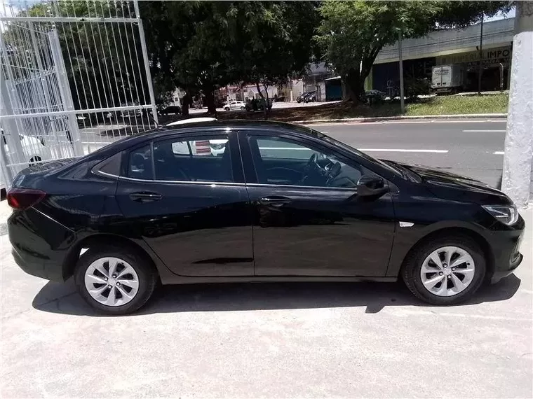 Chevrolet Onix Preto 6