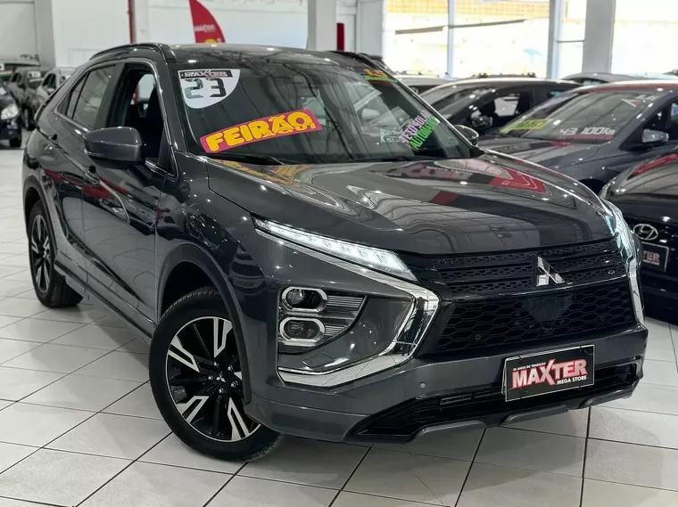 Mitsubishi Eclipse Cross Cinza 1