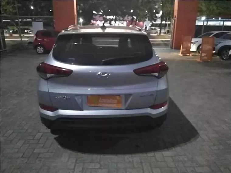 Hyundai Tucson Prata 7