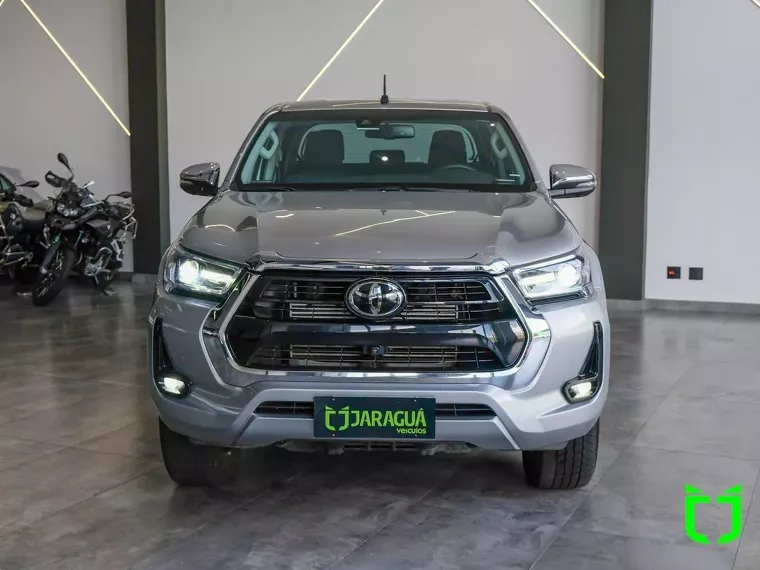 Toyota Hilux Prata 10