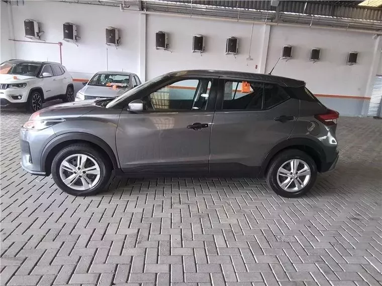 Nissan Kicks Cinza 5