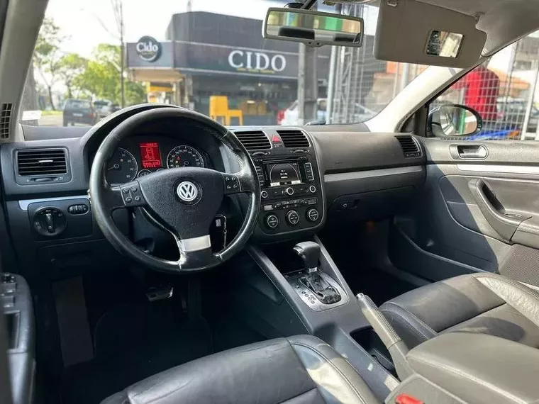 Volkswagen Jetta Preto 8