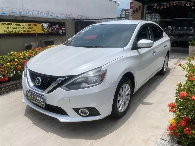 Nissan Sentra Branco 3