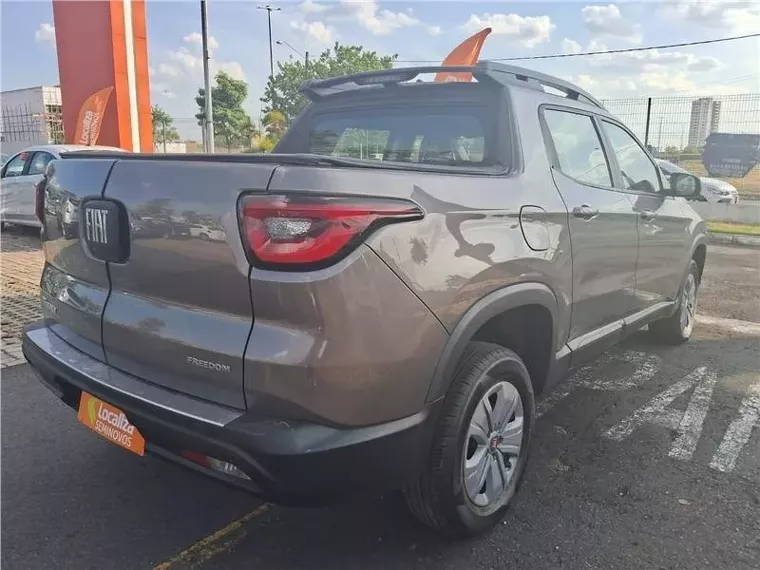 Fiat Toro Cinza 8