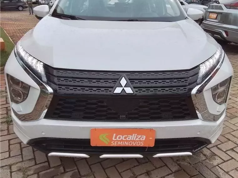 Mitsubishi Eclipse Cross Branco 6