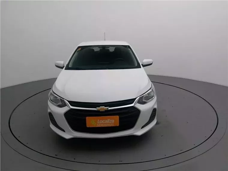 Chevrolet Onix Branco 16