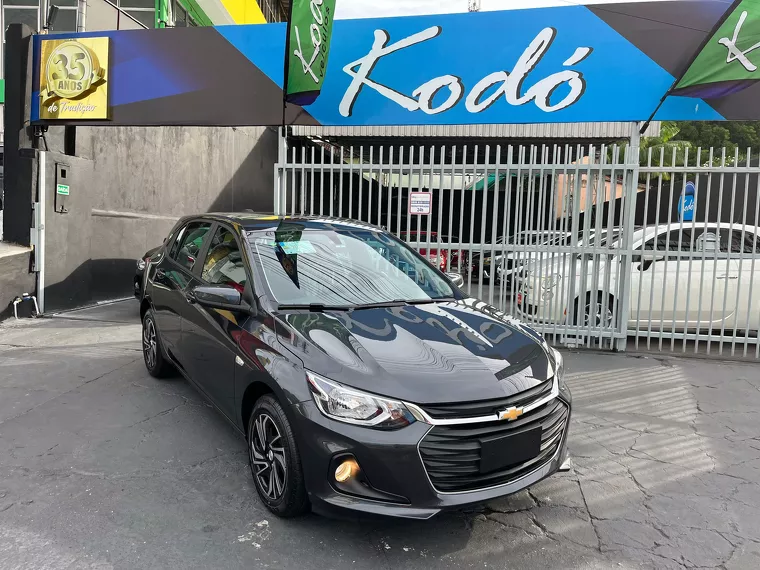 Chevrolet Onix Cinza 6