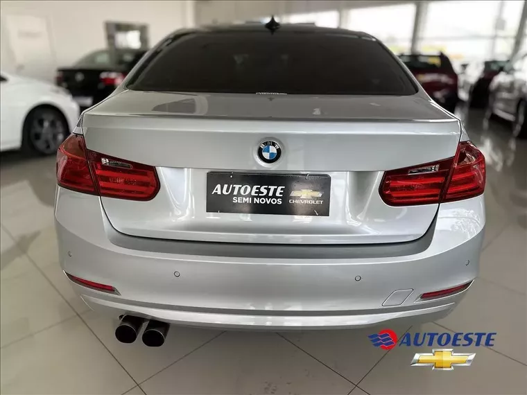 BMW 320i Prata 9