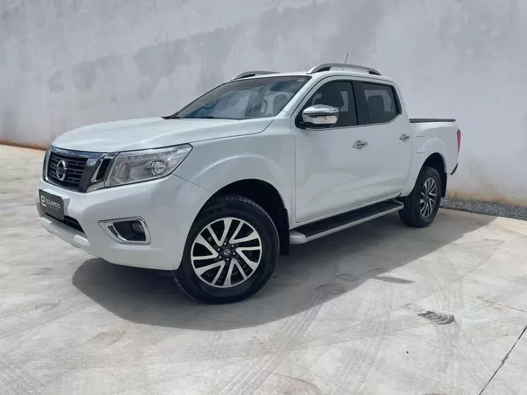 Nissan Frontier Branco 1