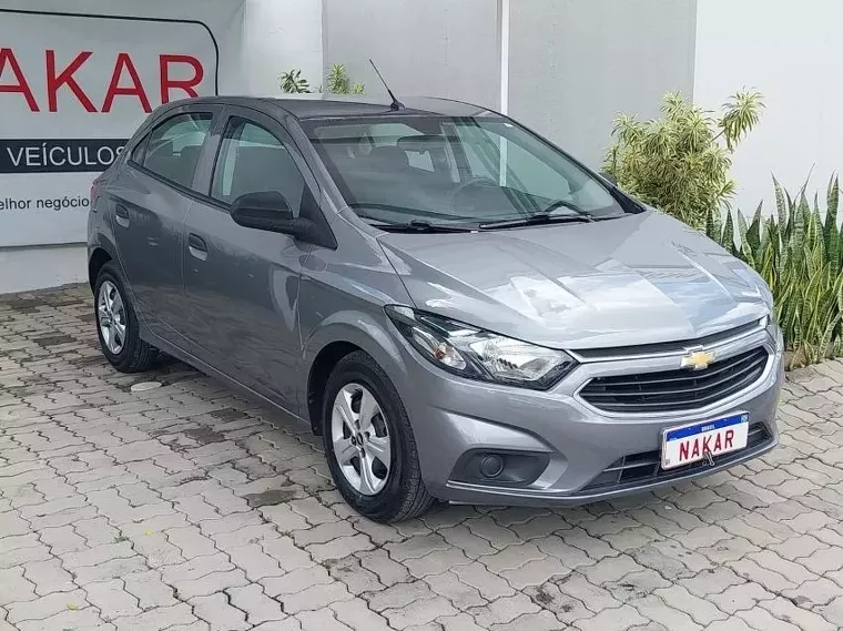 Chevrolet Onix Cinza 4