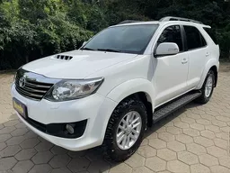Toyota Hilux SW4