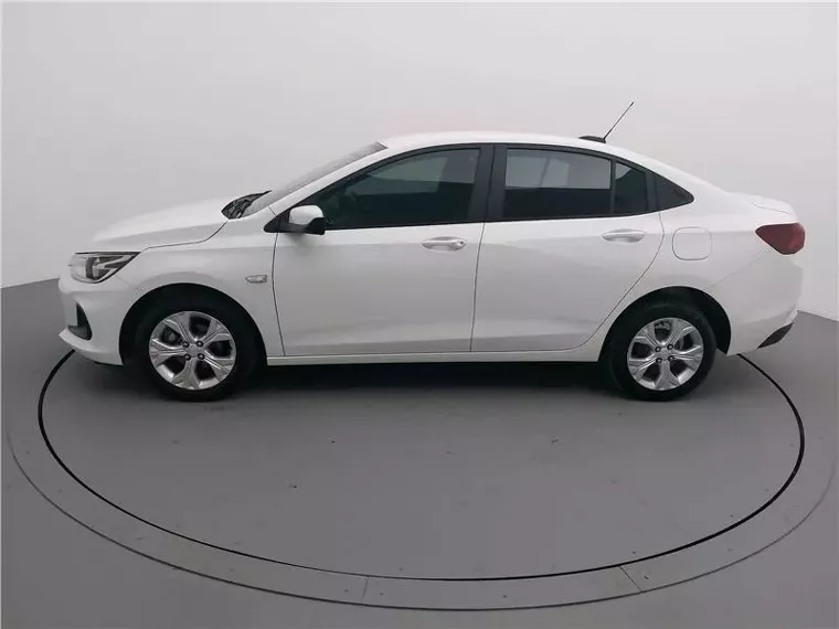 Chevrolet Onix Branco 13