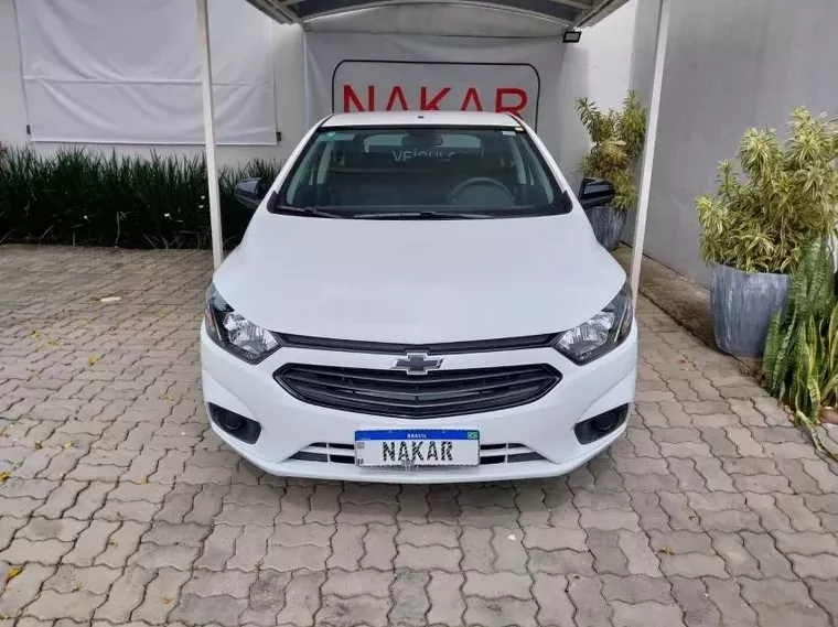 Chevrolet Onix Branco 6