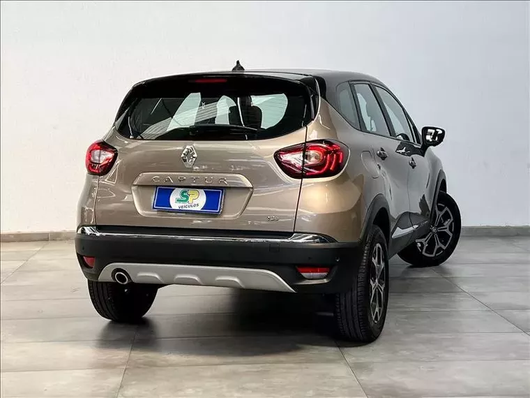 Renault Captur Bege 11