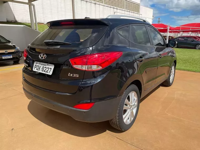 Hyundai IX35 Preto 4