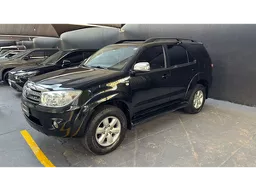 Toyota Hilux SW4
