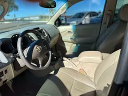 Toyota Hilux SW4