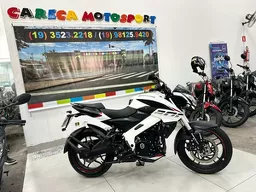 Bajaj Dominar